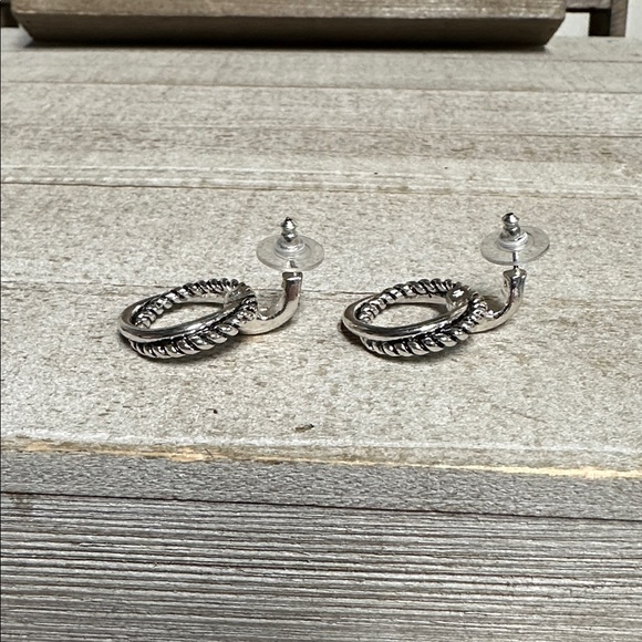 Lauren Ralph Lauren great shape twist double circle hoop silver post earrings - Picture 3 of 5